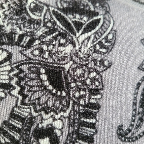 Croft & Barrow Cardigan / Gray & Black / Size Small - Picture 6 of 7